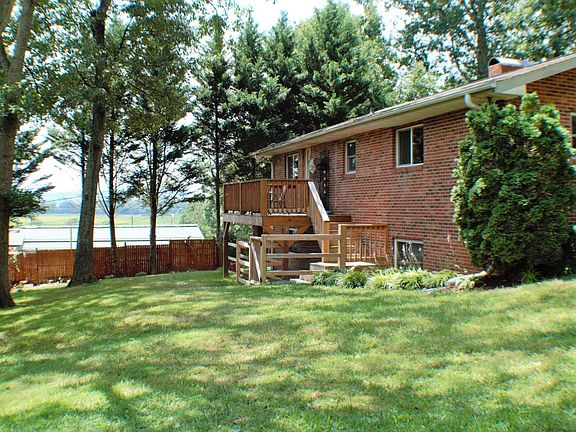 3rd image of 108 Valley View Rd