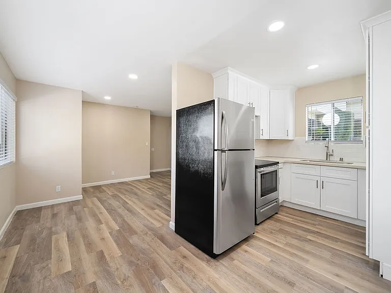 1249 Palm St — Photo 24