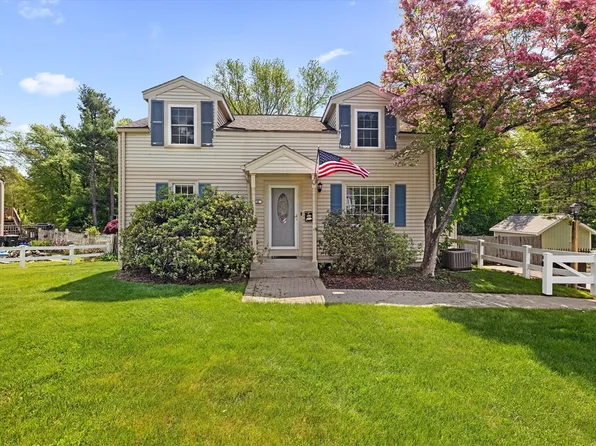 49 Kings Grant Rd, Marlborough, MA 01752