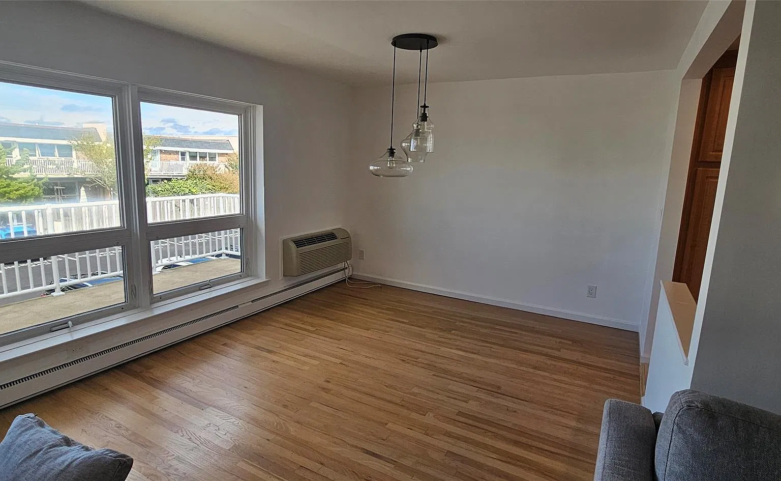 2 bed, 2.0 bath, 1110 sqft, $3,750 — Photo 3