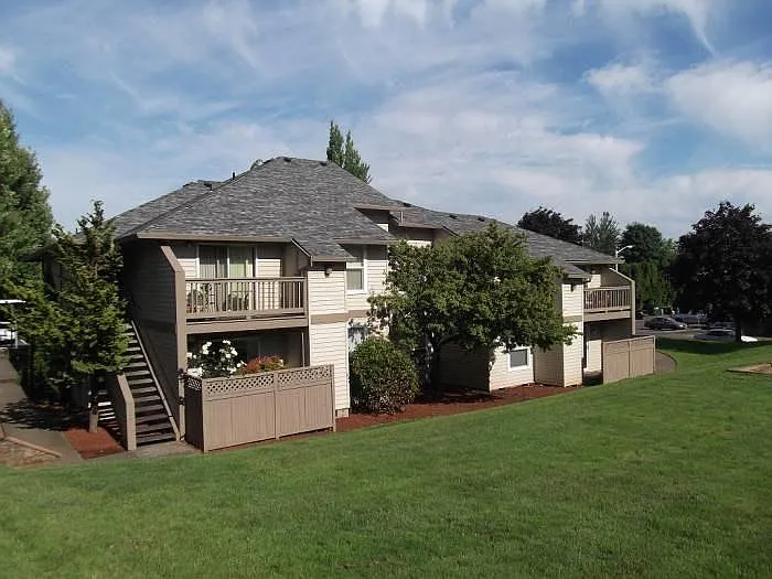 2 bed, 900 sqft, $1,399 — Photo 3
