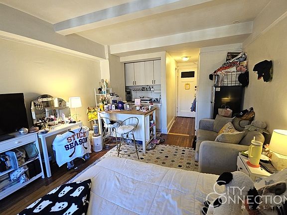 5th image of 320 E 42nd St APT 2307