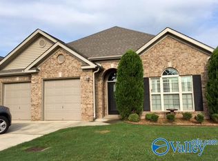 5032 Valley Cove Dr SE, Owens Cross Roads, AL 35763