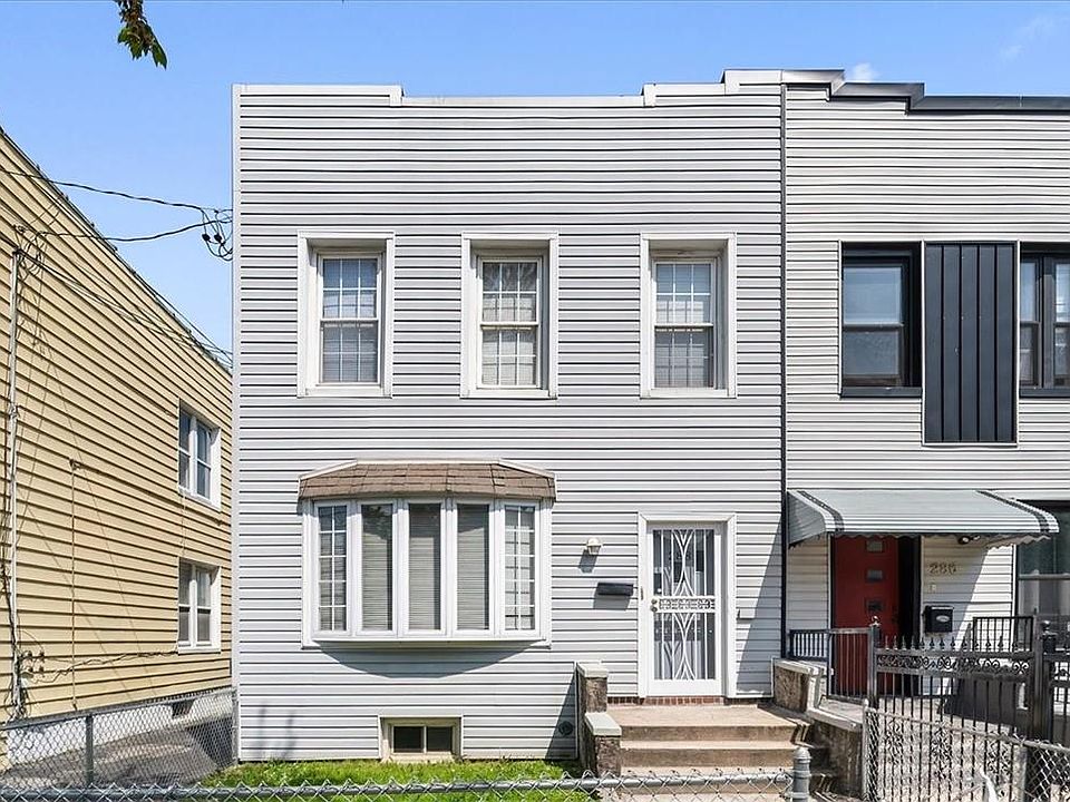 1st image of 288 Hollywood Avenue