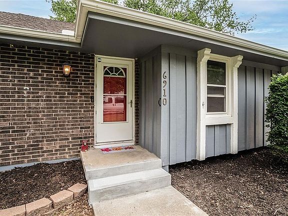 4th image of 6910 NW Searcy Dr