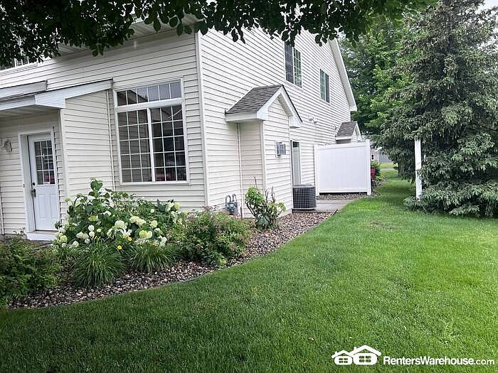 1st image of 2457 Yellowstone Dr