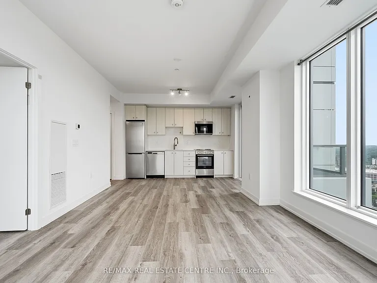 15 Wellington St S #2912 — Photo 8