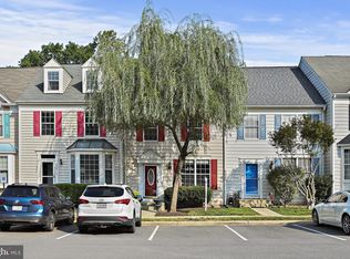 46816 Lawnes Creek Ter, Sterling, VA 20165