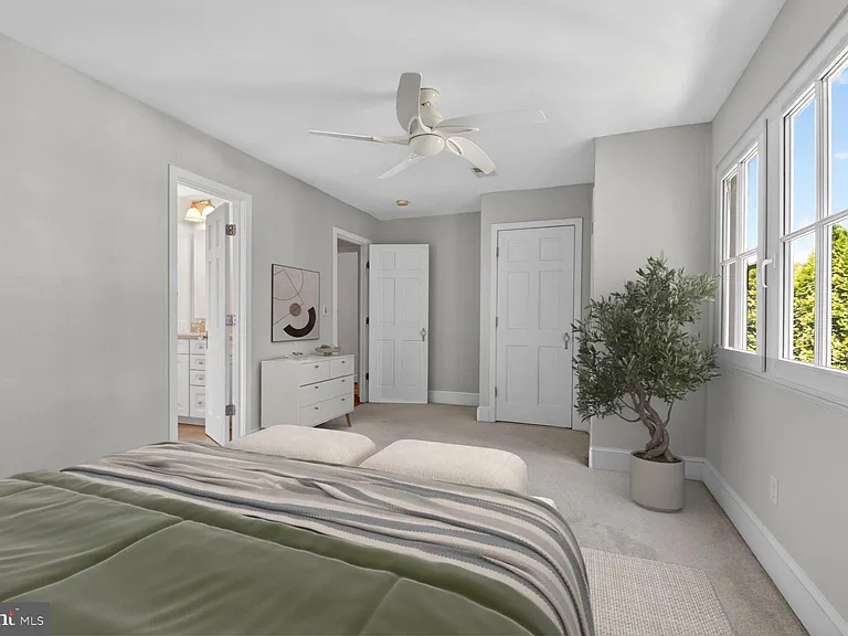 115 Grafton St — Photo 21