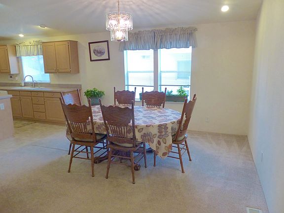 5th image of 8684 Beauxart Cir