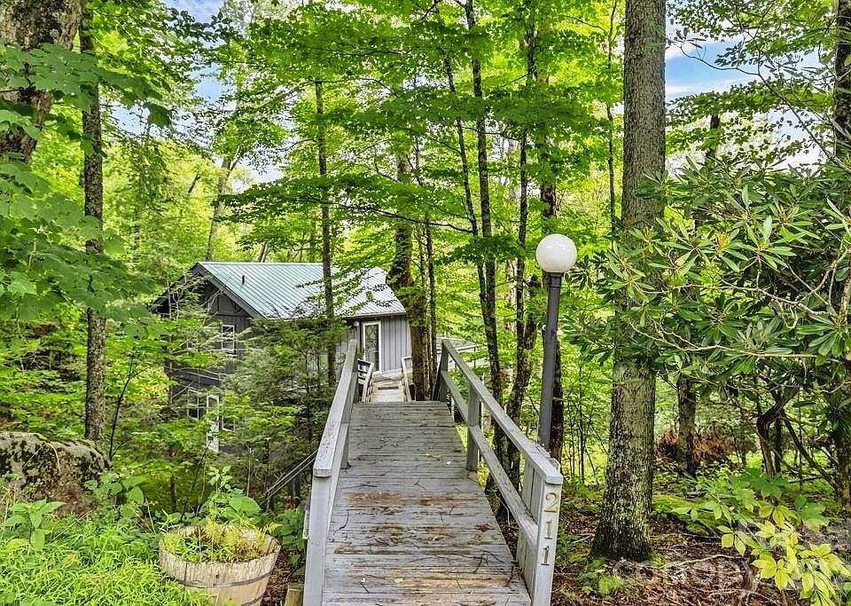 1st image of 211 Foxgrape Hollow Rd #77