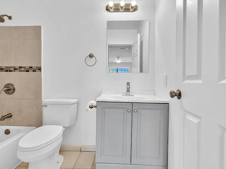 11225 W Atlantic Blvd #306 — Photo 38