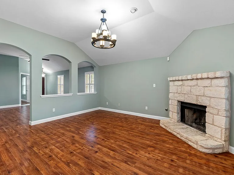 1310 Brighton Bend Ln — Photo 9