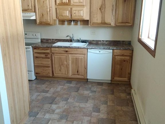 2nd image of 201 6th St W APT 1