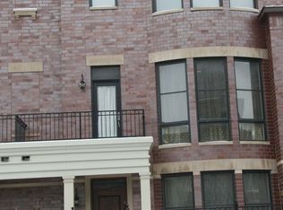 2654 N Hermitage Ave, Chicago, IL 60614