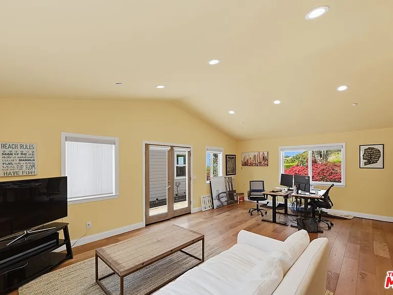 30429 Morning View Dr — Photo 31