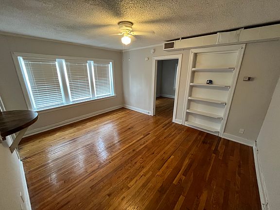 3rd image of 3727 Southwest Trfy #2