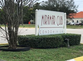 3199 Foxcroft Rd APT 101, Hollywood, FL 33025