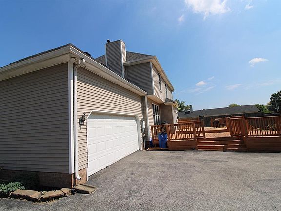 3rd image of 1529 Barley Way