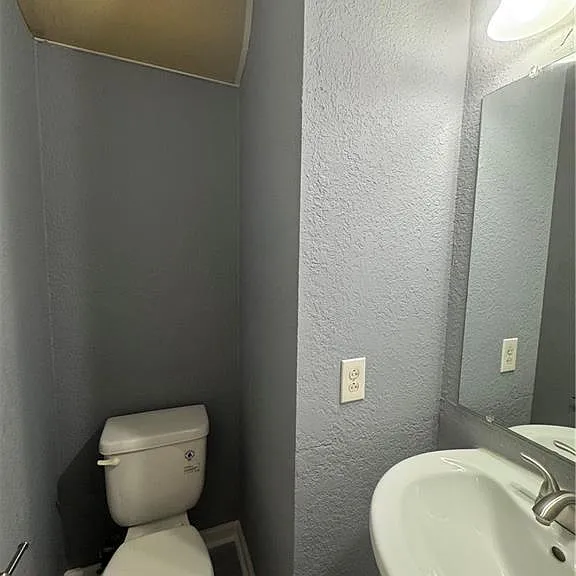 1143 Memory Ln — Photo 11