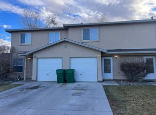 565 Sunny Ln UNIT B, Fernley, NV 89408