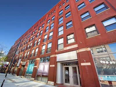 225 W Huron St APT 509, Chicago, IL, 60654