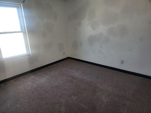 4th image of 333 SE Redwood Ln