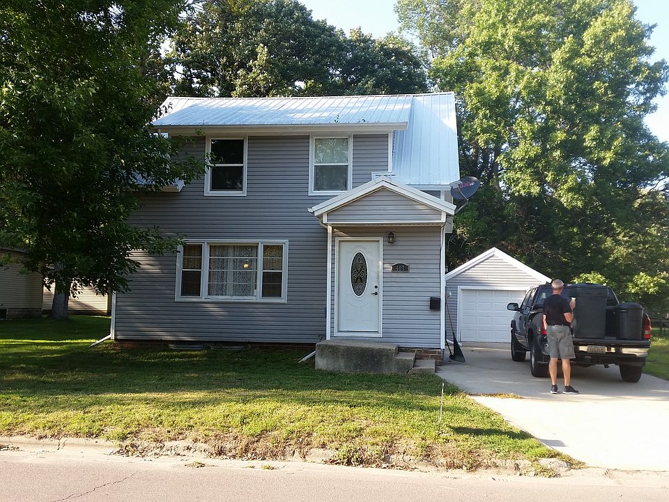 1st image of 407 W 5th Ave N