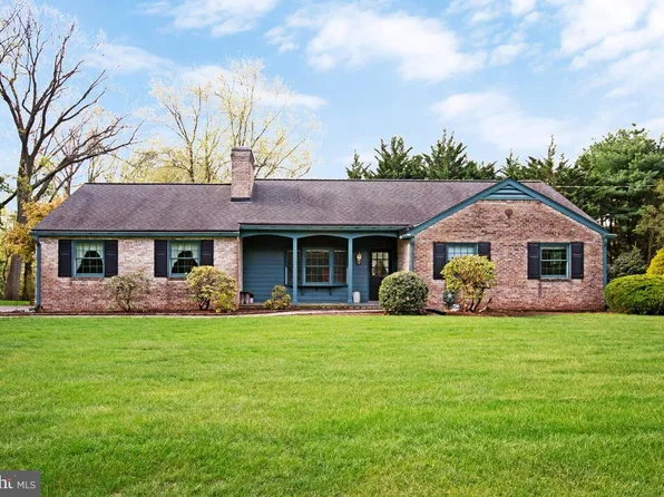 1107 Carrollyn Dr, Westminster, MD 21158