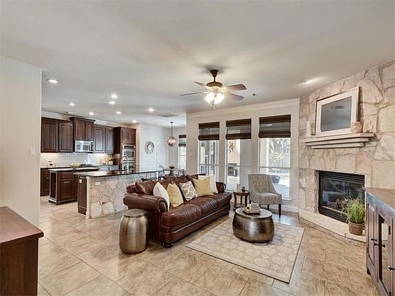 5th image of 11408 Hollister Dr