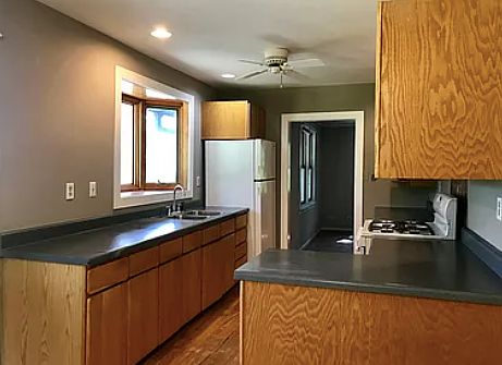 2nd image of 5413 Summerville Ave