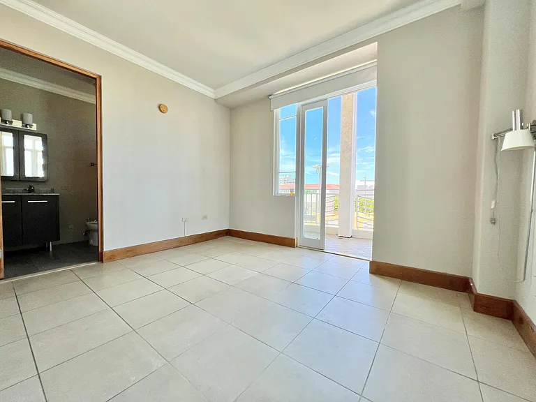 310 Avenida De Diego — Photo 36
