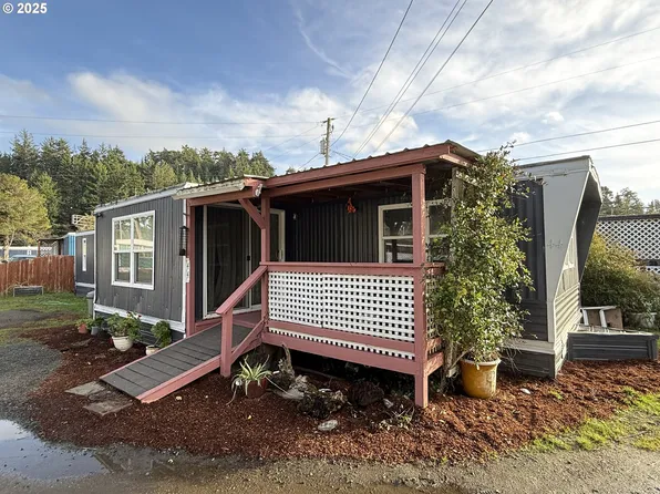 67624 Spinreel Rd Space 44, North Bend, OR 97459