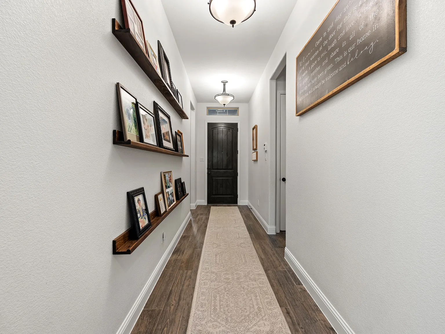 3 bed, 2200 sqft, $2,300 — Photo 3