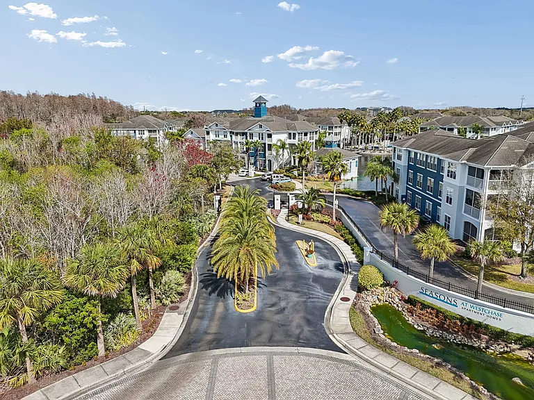 Seasons at Westchase — Photo 36