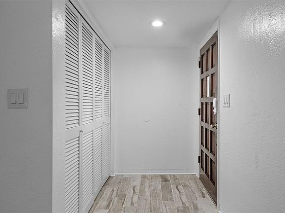 4th image of 2037 67TH AVENUE S