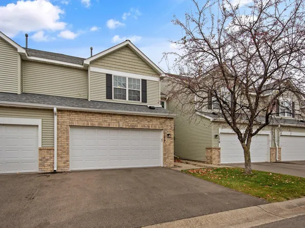 1177 Bergmann Dr, Stillwater, MN 55082