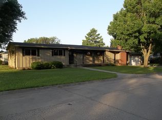 1101 W 9th St, Chanute, KS 66720