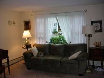 3rd image of 5 Franconia Dr