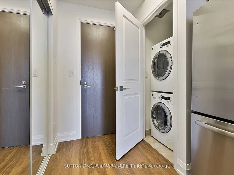 7171 Yonge St #405 — Photo 5