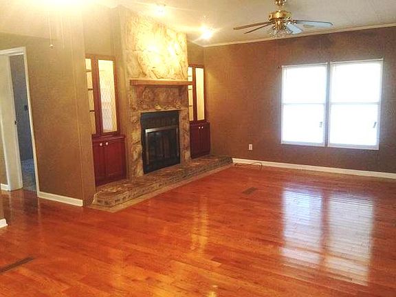 Hardwood Floors in Livingrm