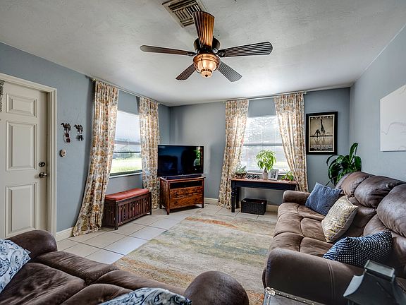 3rd image of 27666 Dortch Ave