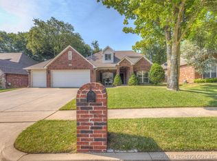 1813 E Jacksonville St, Broken Arrow, OK 74012