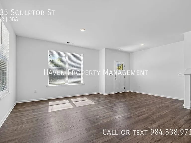 935 Sculptor St — Photo 6