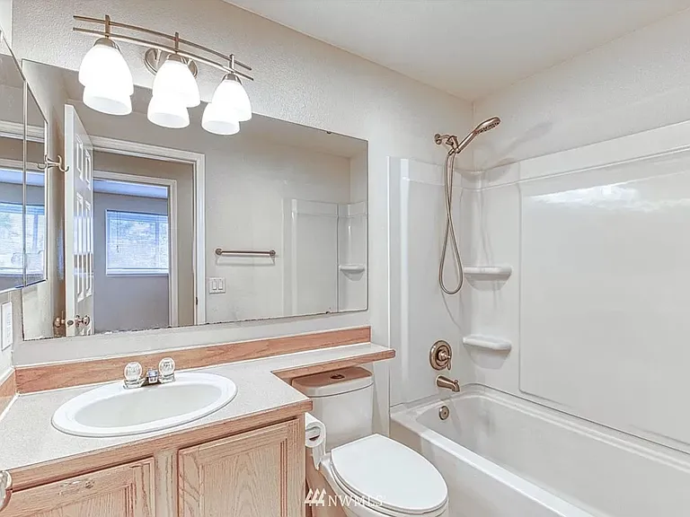 9625 S 242nd Ct — Photo 12