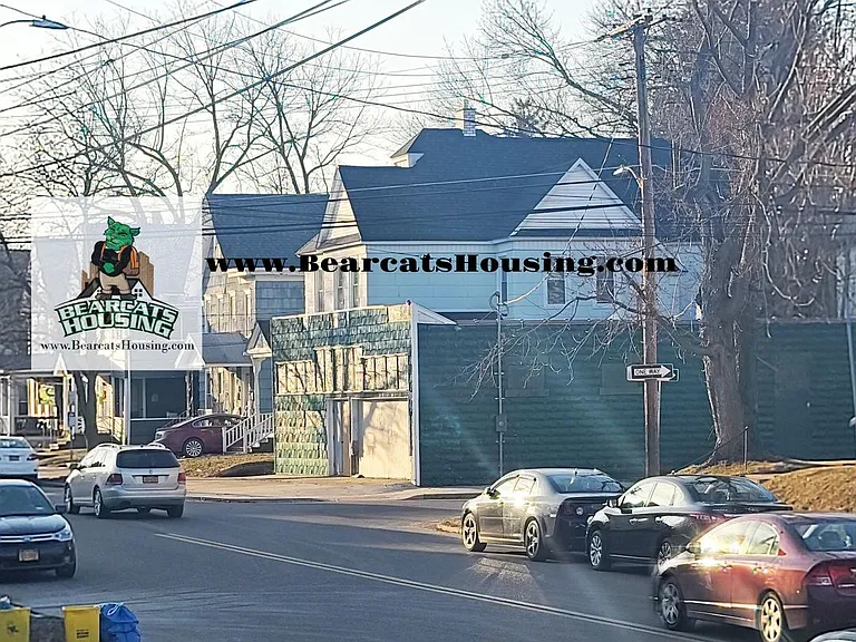 27 Leroy St — Photo 20