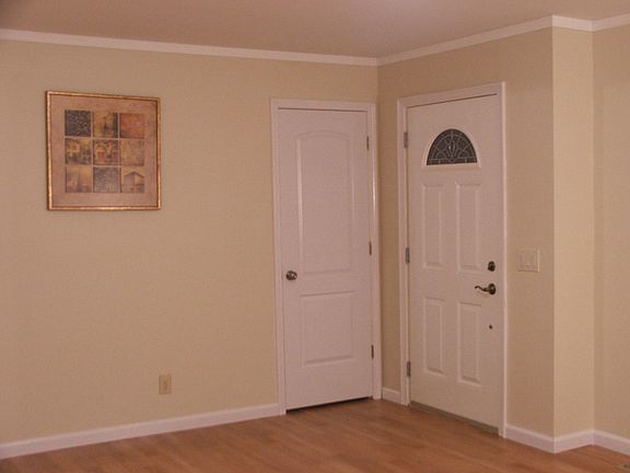 New Entry, Living room