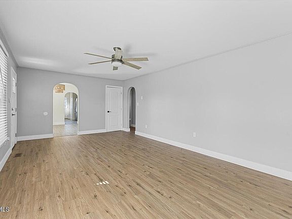 4th image of 16485 Hearl Dr