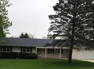 5677 S Forester Dr, Rochelle, IL 61068