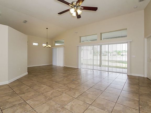3rd image of 6242 Aventura Dr